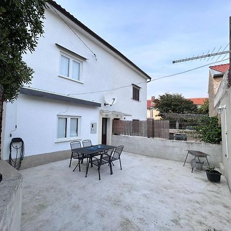 Holiday Home Omišalj Eksteriør billede
